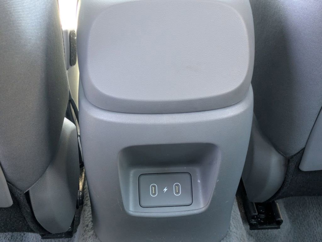 Used 2025 Hyundai Elantra SEL FWD image 26
