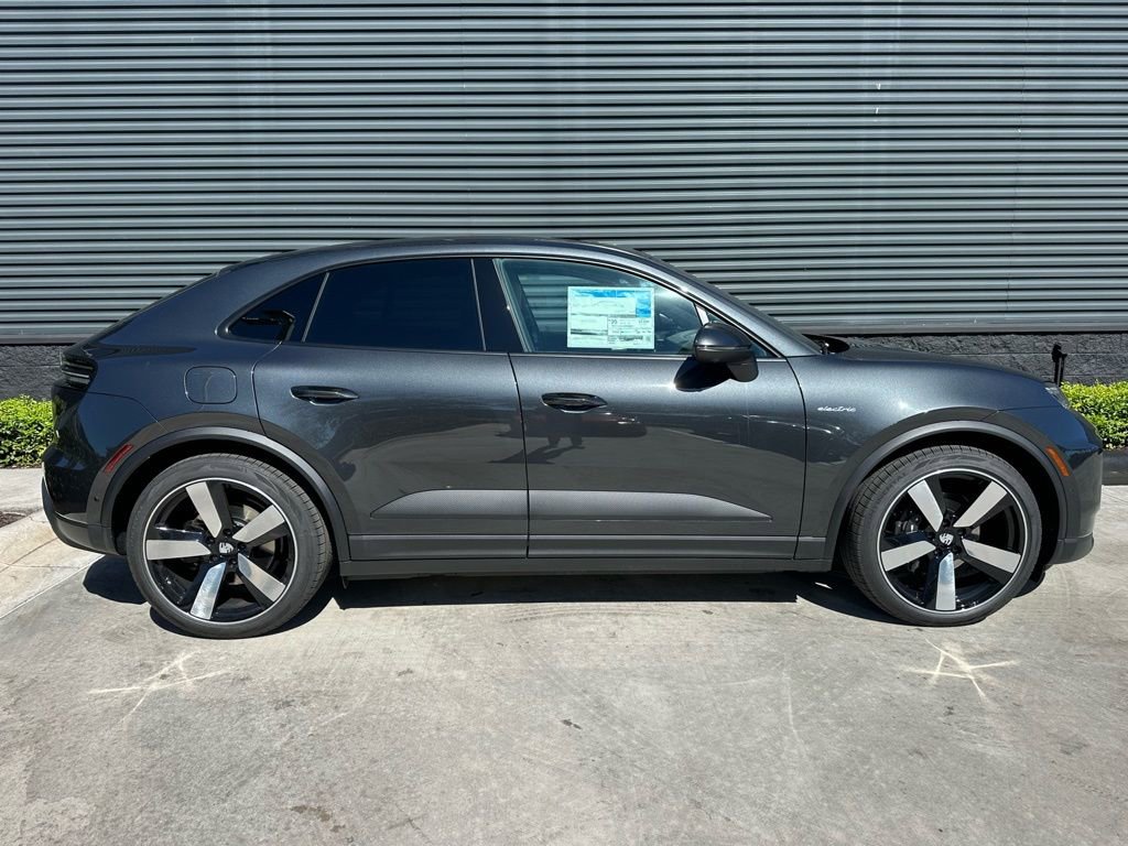Used 2026 Porsche Macan 4 Electric AWD/4WD image 10