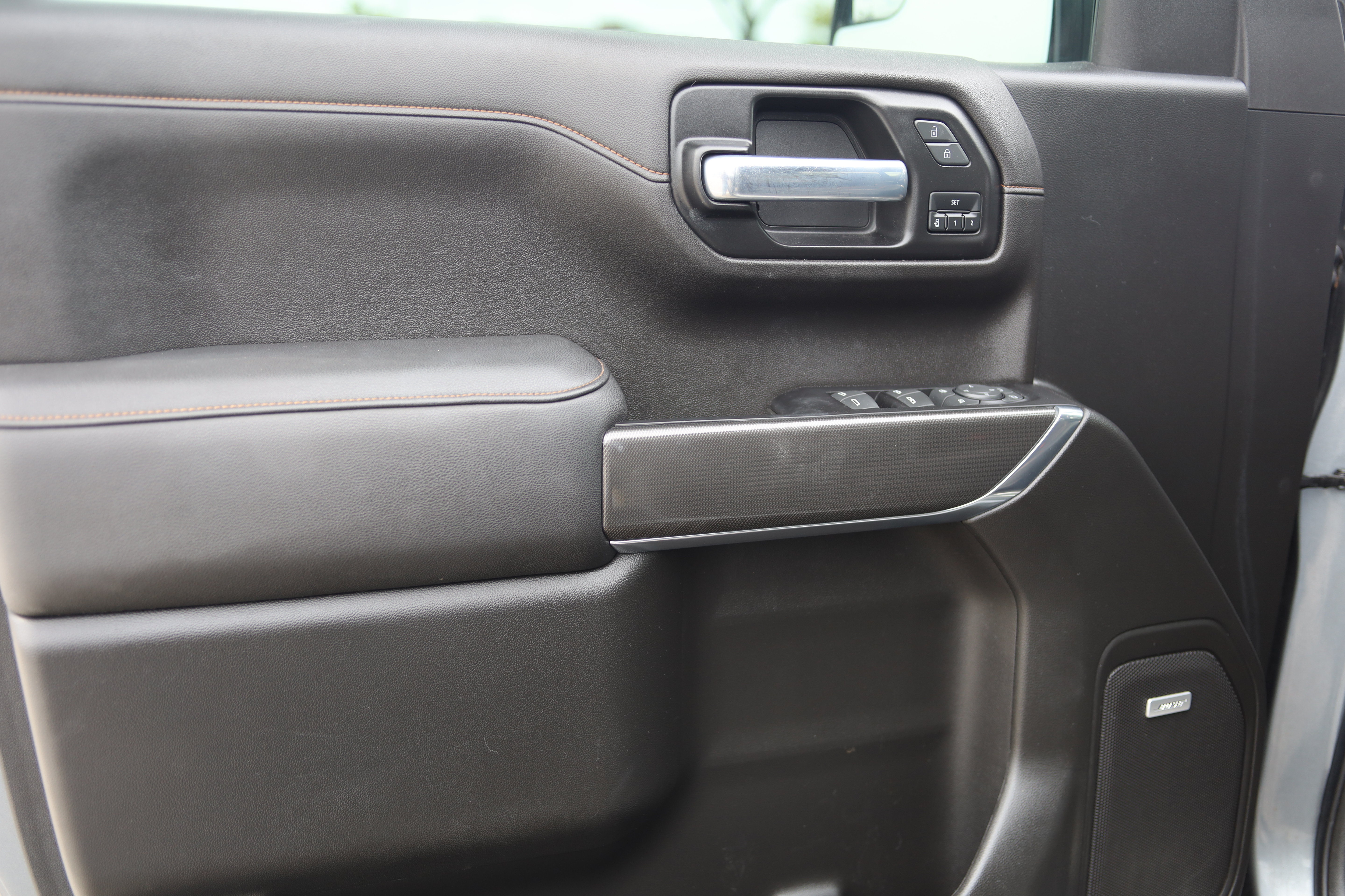 Used 2022 GMC Sierra 1500 AT4 w/ AT4 Preferred Package AWD/4WD image 10
