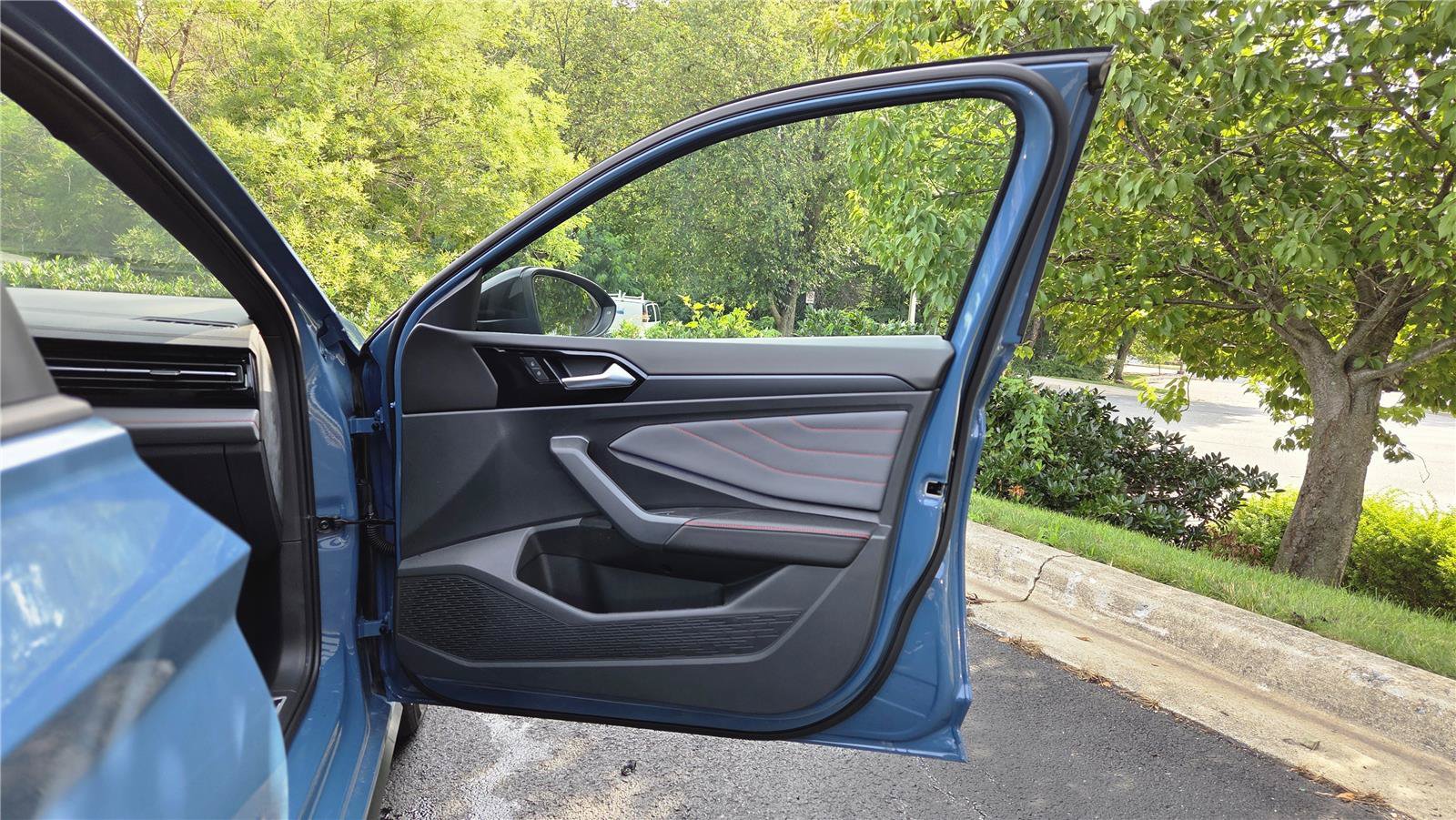 New 2026 Volkswagen Jetta GLI Autobahn FWD image 28