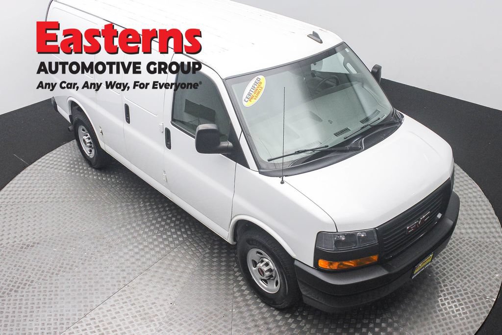 Used 2020 GMC Savana 3500 w/ Driver Convenience Package RWD image 3