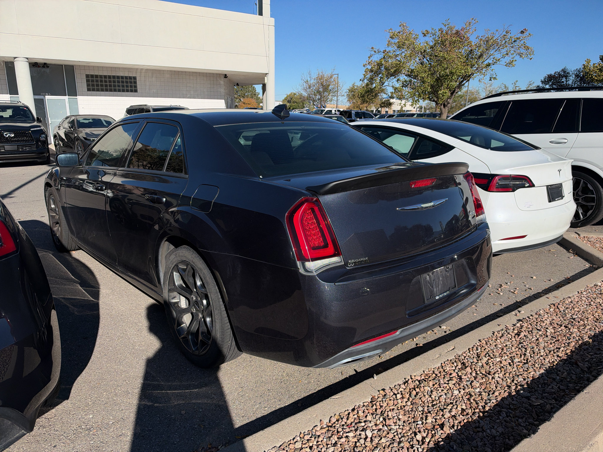 Used 2018 Chrysler 300 Touring w/ Sport Appearance Package RWD image 6