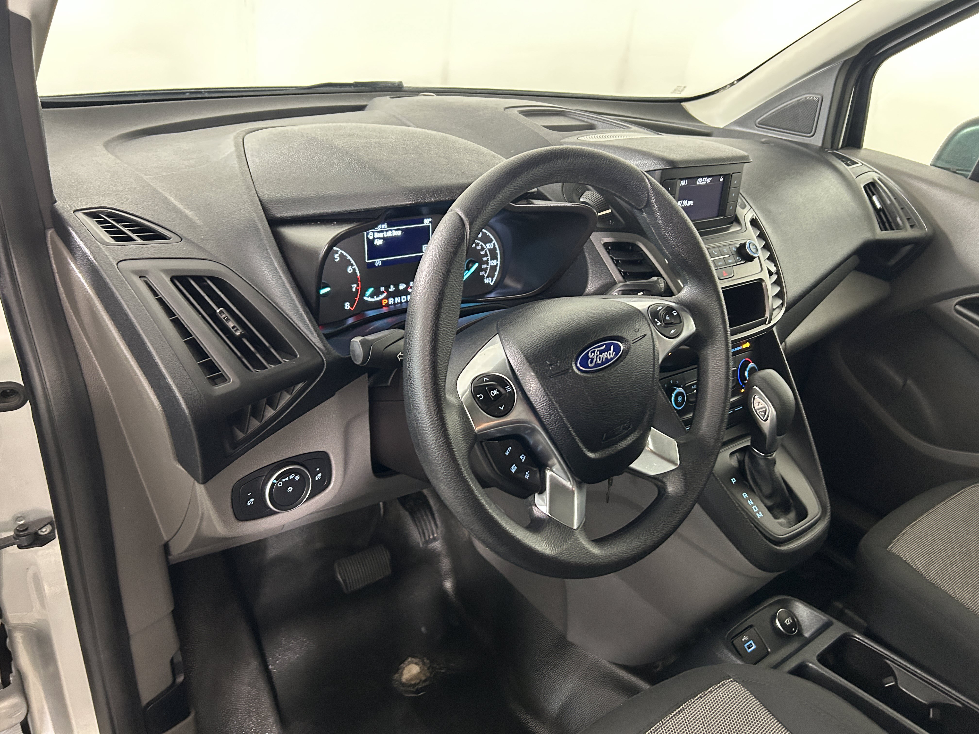 Used 2020 Ford Transit Connect XL FWD image 11