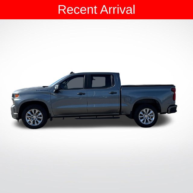 Used 2020 Chevrolet Silverado 1500 Custom w/ Custom Value Package RWD image 2