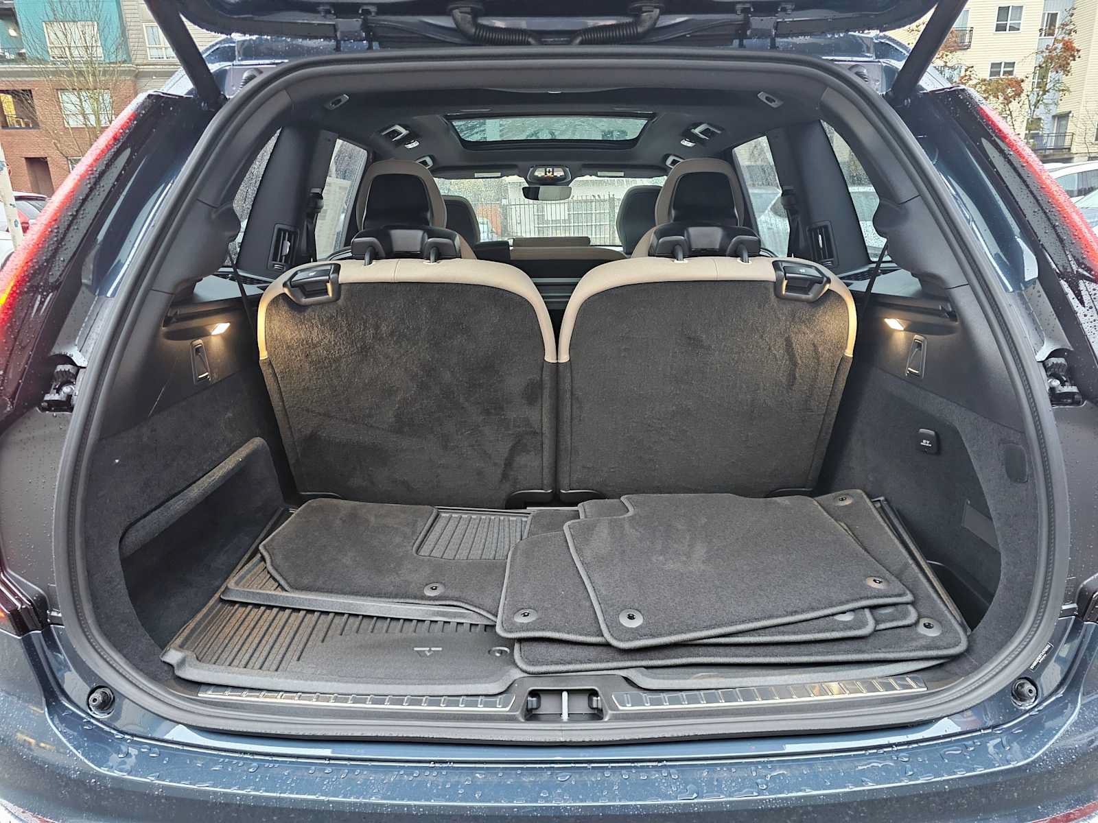 New 2026 Volvo XC90 B6 Plus w/ Protection Package AWD/4WD image 16
