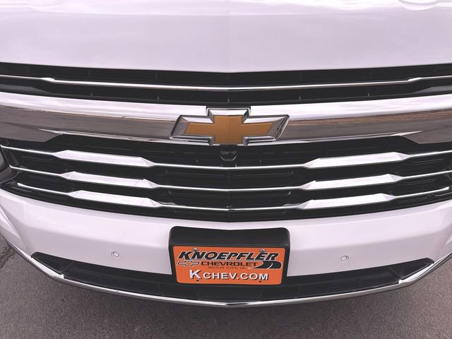 Used 2025 Chevrolet Suburban LT w/ Comfort Package image 32
