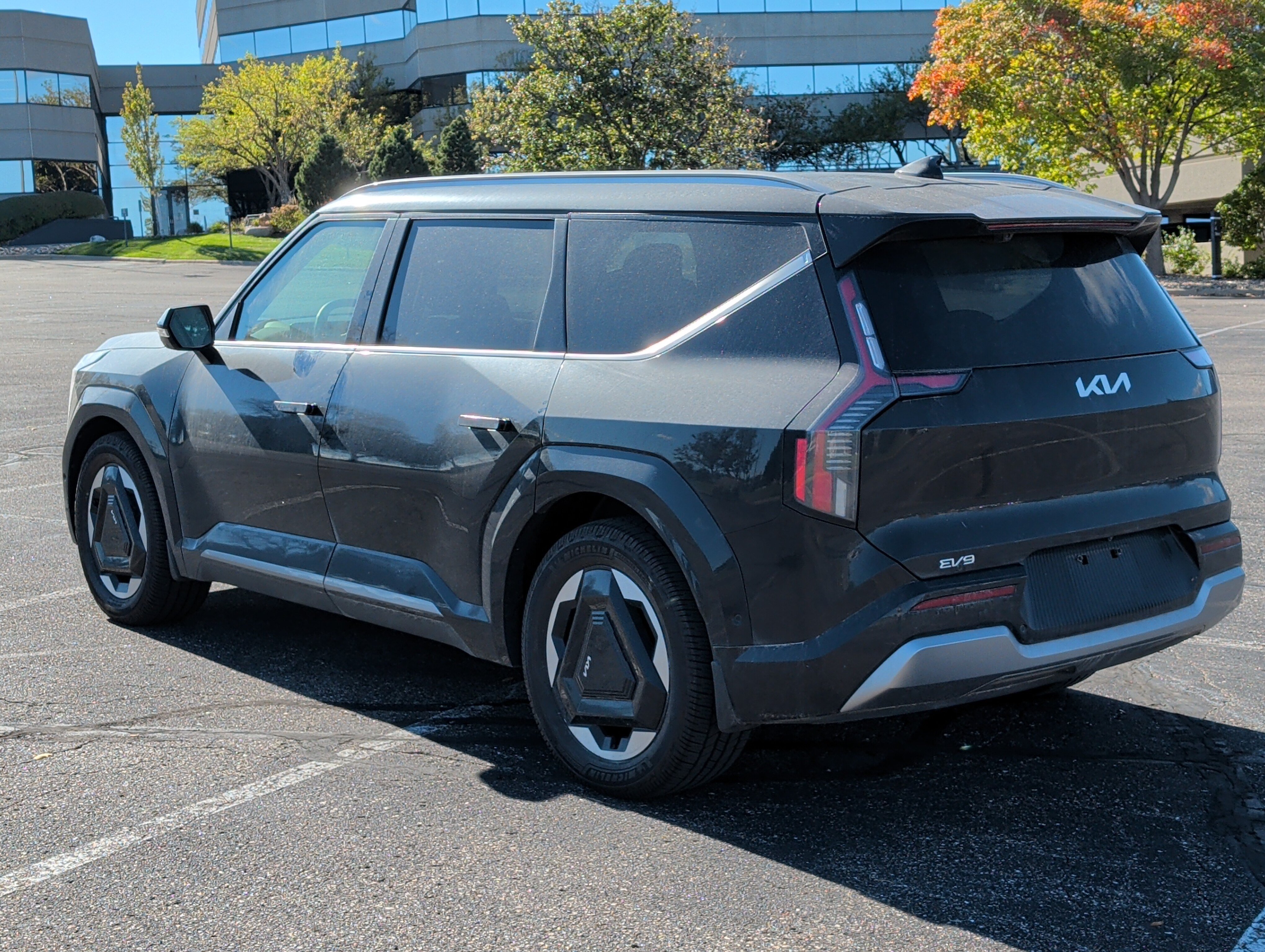 Certified 2024 Kia EV9 Land AWD/4WD image 3