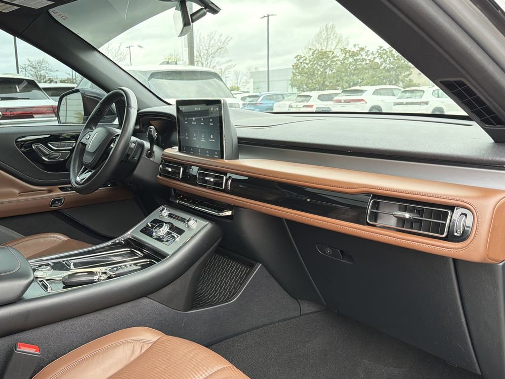 Used 2022 Lincoln Aviator Reserve w/ Elements Package Plus image 19