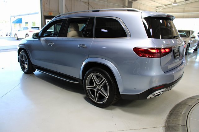 Used 2025 Mercedes-Benz GLS 450 4MATIC w/ AMG Line Exterior image 46