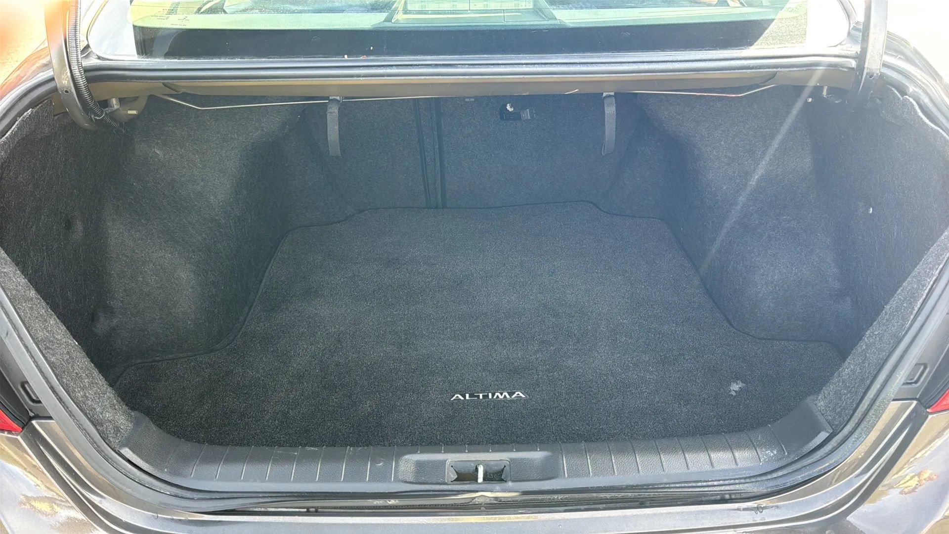 Used 2017 Nissan Altima 2.5 SV image 14
