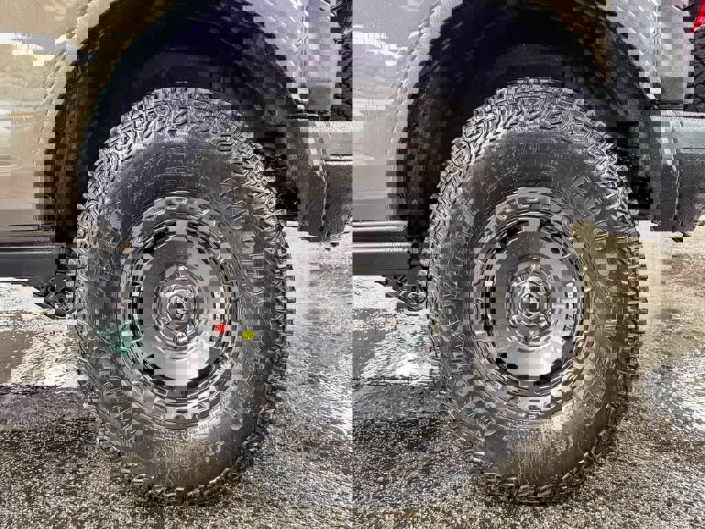 New 2025 Ford Bronco Badlands image 10