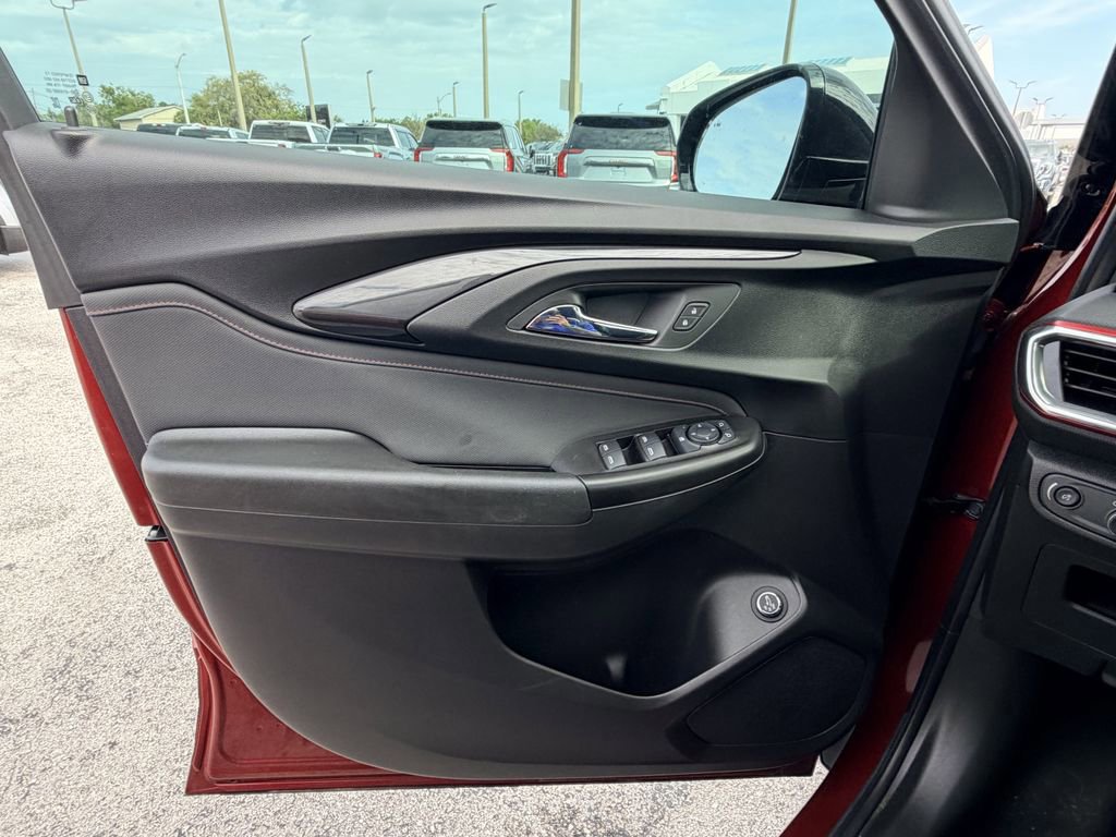 Certified 2023 Chevrolet TrailBlazer RS w/ Sun and Liftgate Package FWD image 24