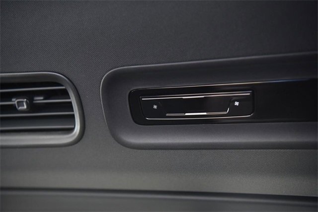 New 2025 Volkswagen ID. Buzz Pro S image 22