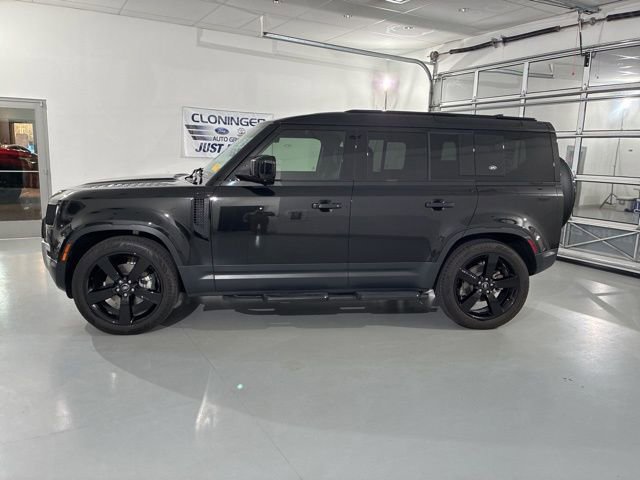 Used 2024 Land Rover Defender 110 S image 6