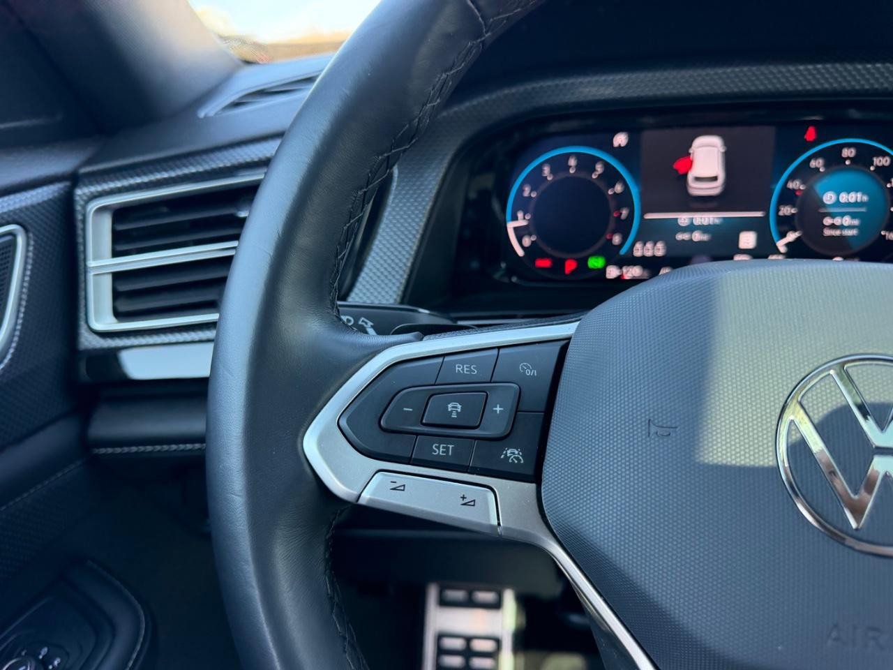 Used 2024 Volkswagen Atlas Cross Sport SEL R-Line image 14