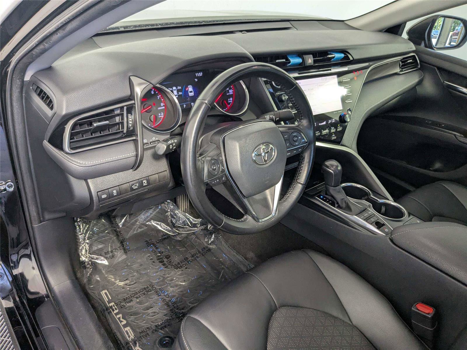 Used 2020 Toyota Camry XSE FWD image 10