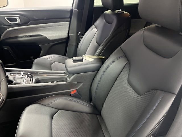 New 2026 Jeep Compass Latitude image 8