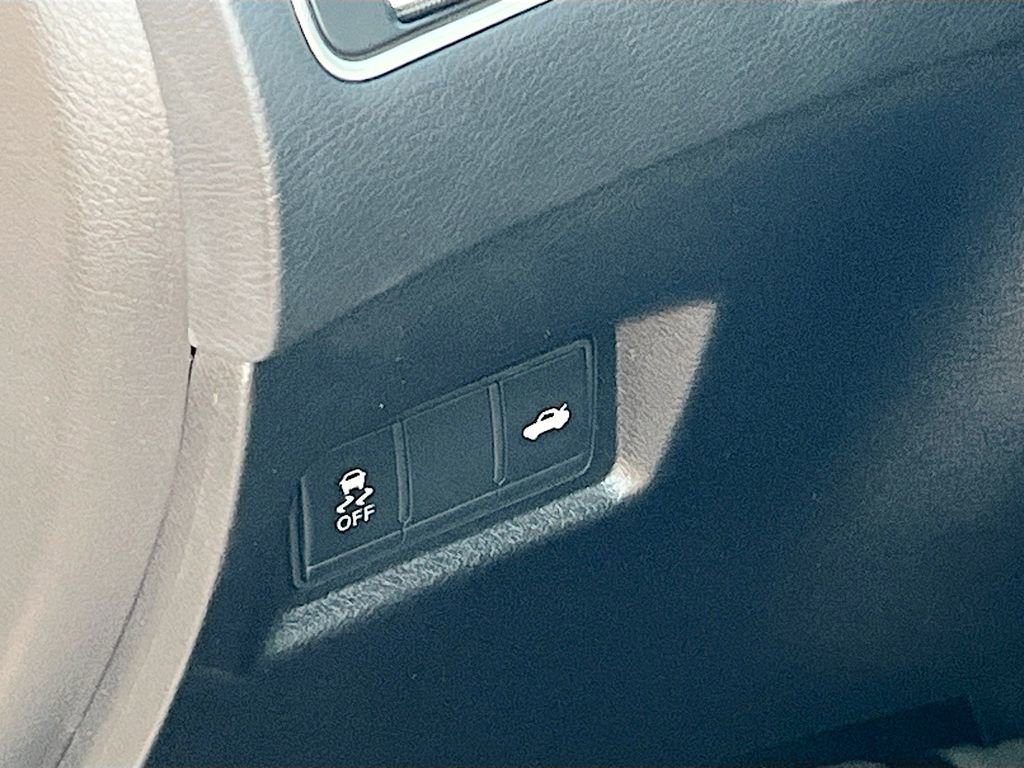 Used 2023 INFINITI Q50 Luxe w/ Cargo Package image 10