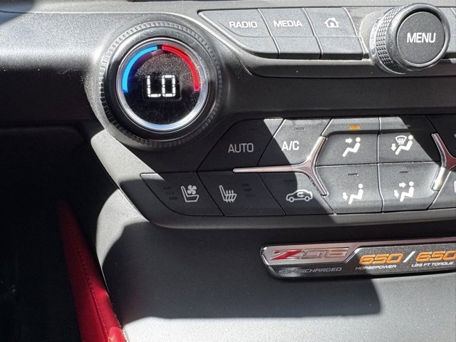 Used 2015 Chevrolet Corvette Z06 w/ 3LZ Preferred Equipment Group image 8