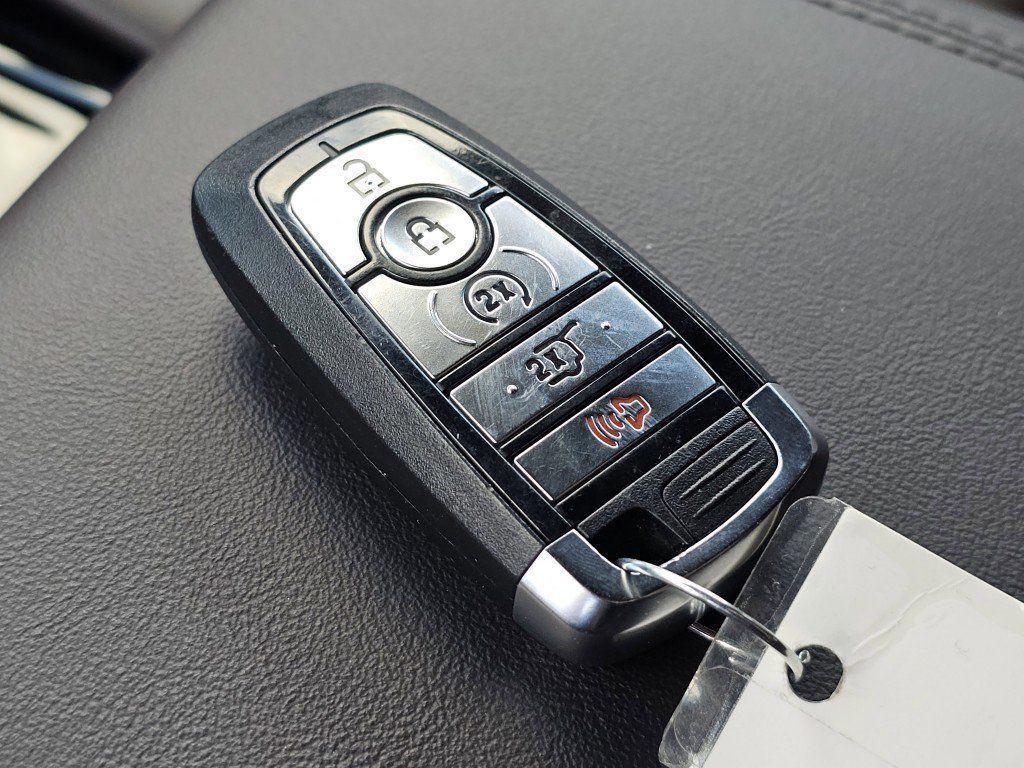 Used 2025 Ford Explorer Platinum AWD/4WD image 35