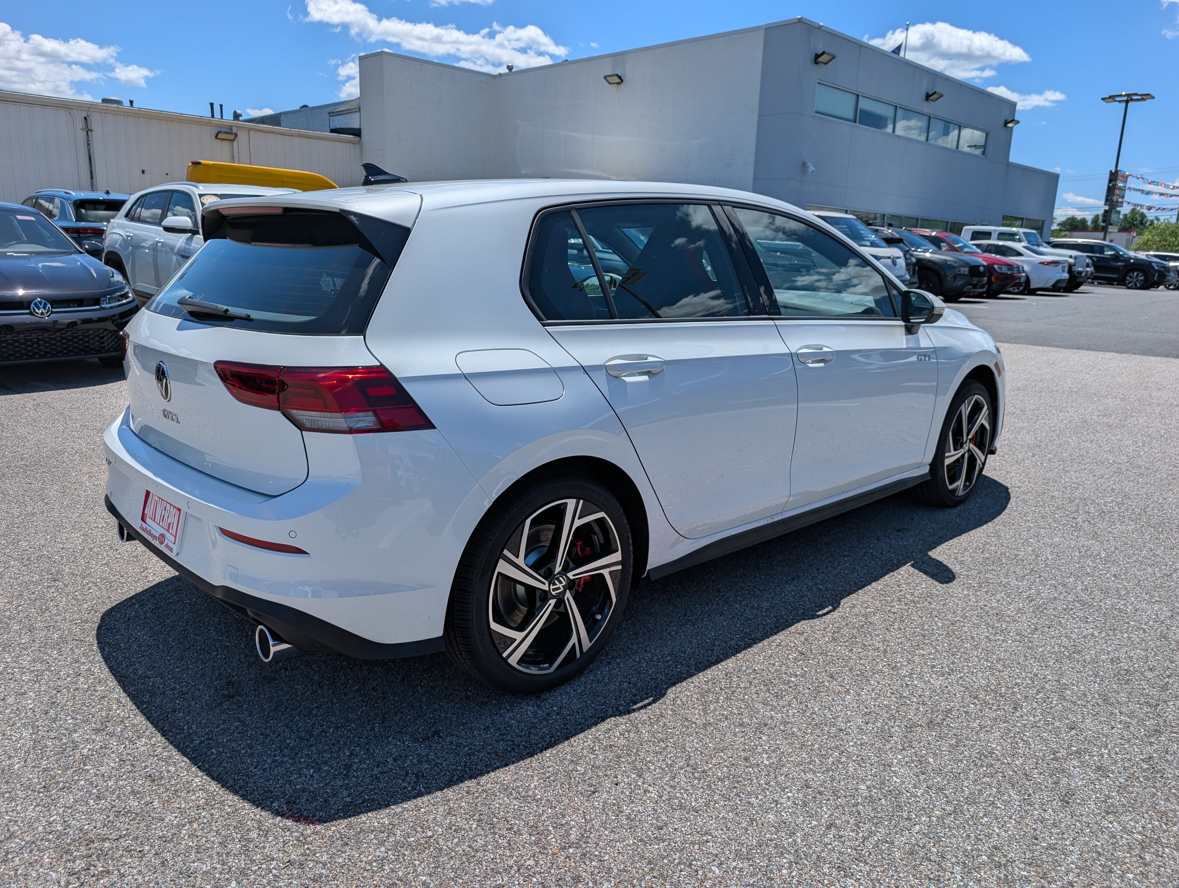 New 2026 Volkswagen GTI SE FWD image 3