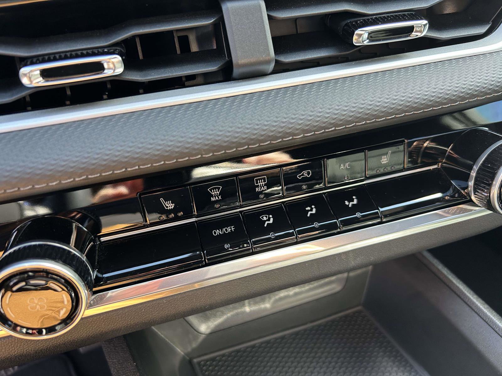 Used 2026 Chevrolet Equinox LT image 27