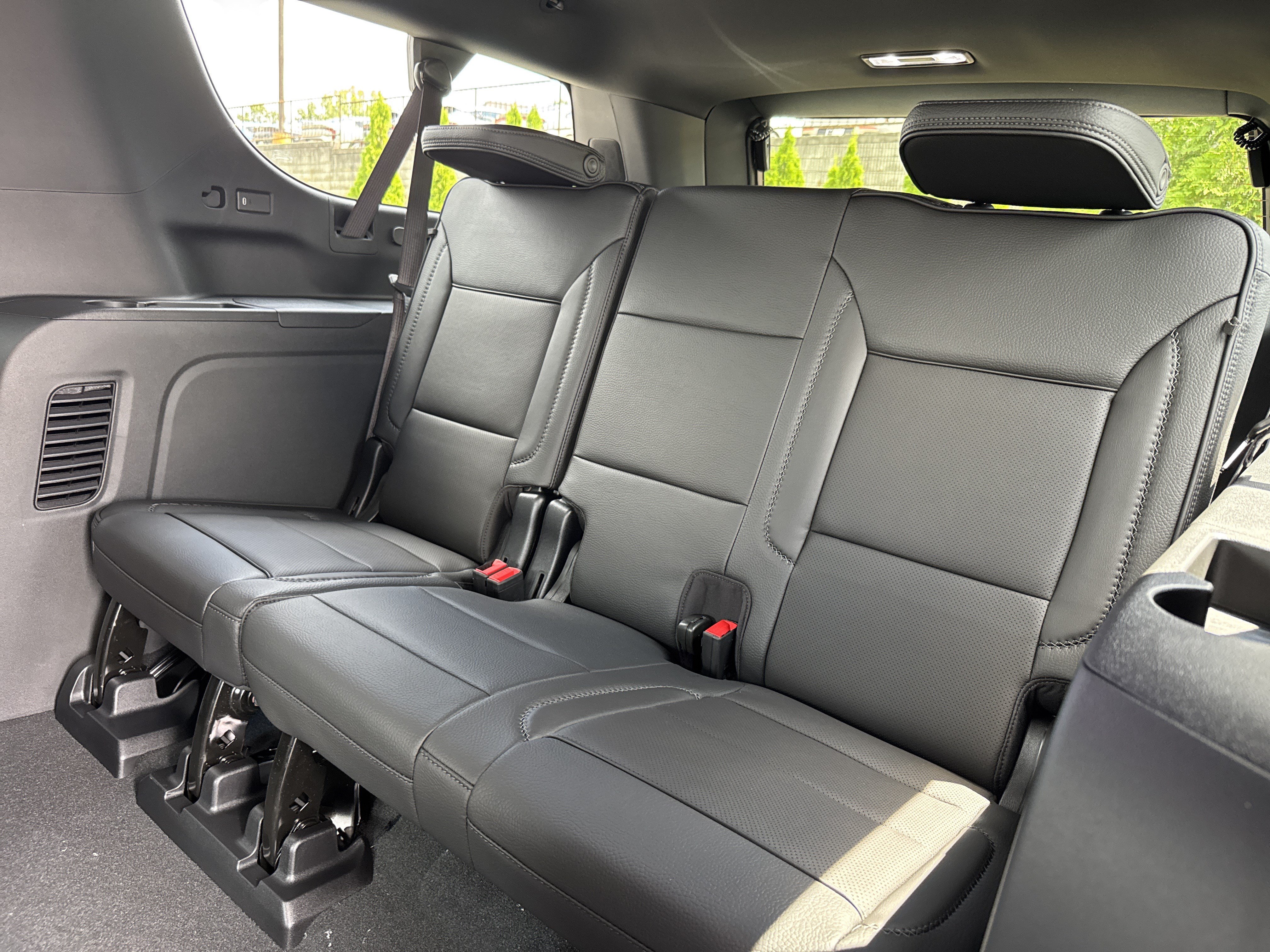 New 2026 GMC Yukon XL Denali w/ Denali Reserve Package AWD/4WD image 34