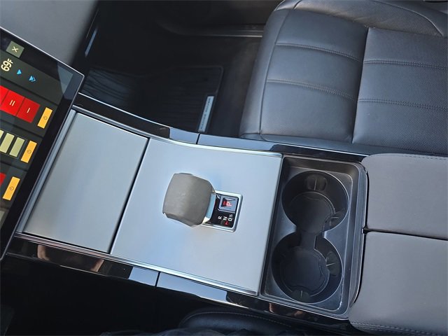 Used 2024 Land Rover Range Rover Evoque S image 28