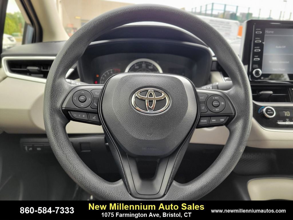 Used 2021 Toyota Corolla LE w/ LE Convenience Package image 26
