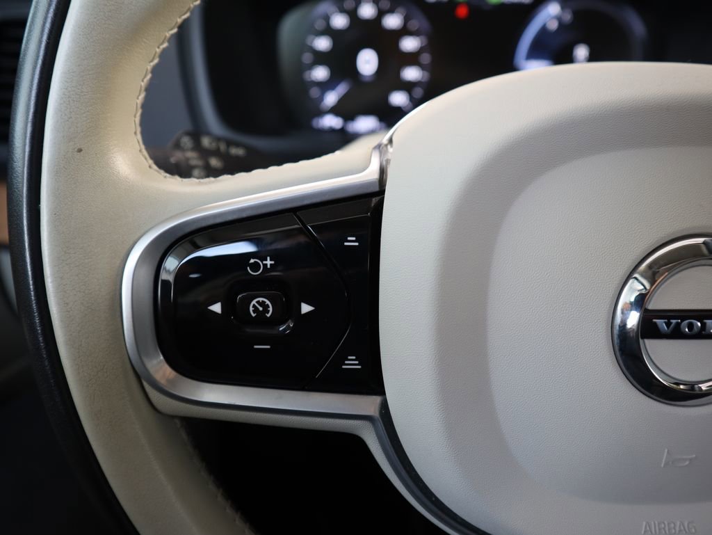 Used 2022 Volvo XC90 T8 Inscription Expression image 11
