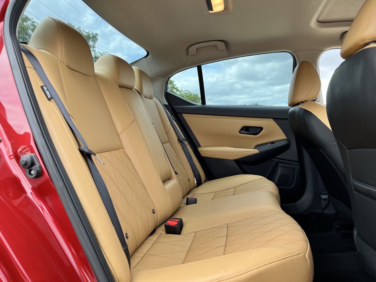 Used 2024 Nissan Sentra SV w/ SV Premium Package FWD image 28