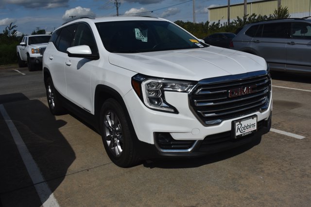 Used 2024 GMC Terrain SLT FWD image 3