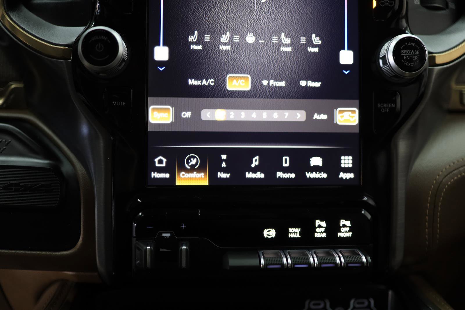 Used 2024 RAM 3500 Limited image 34