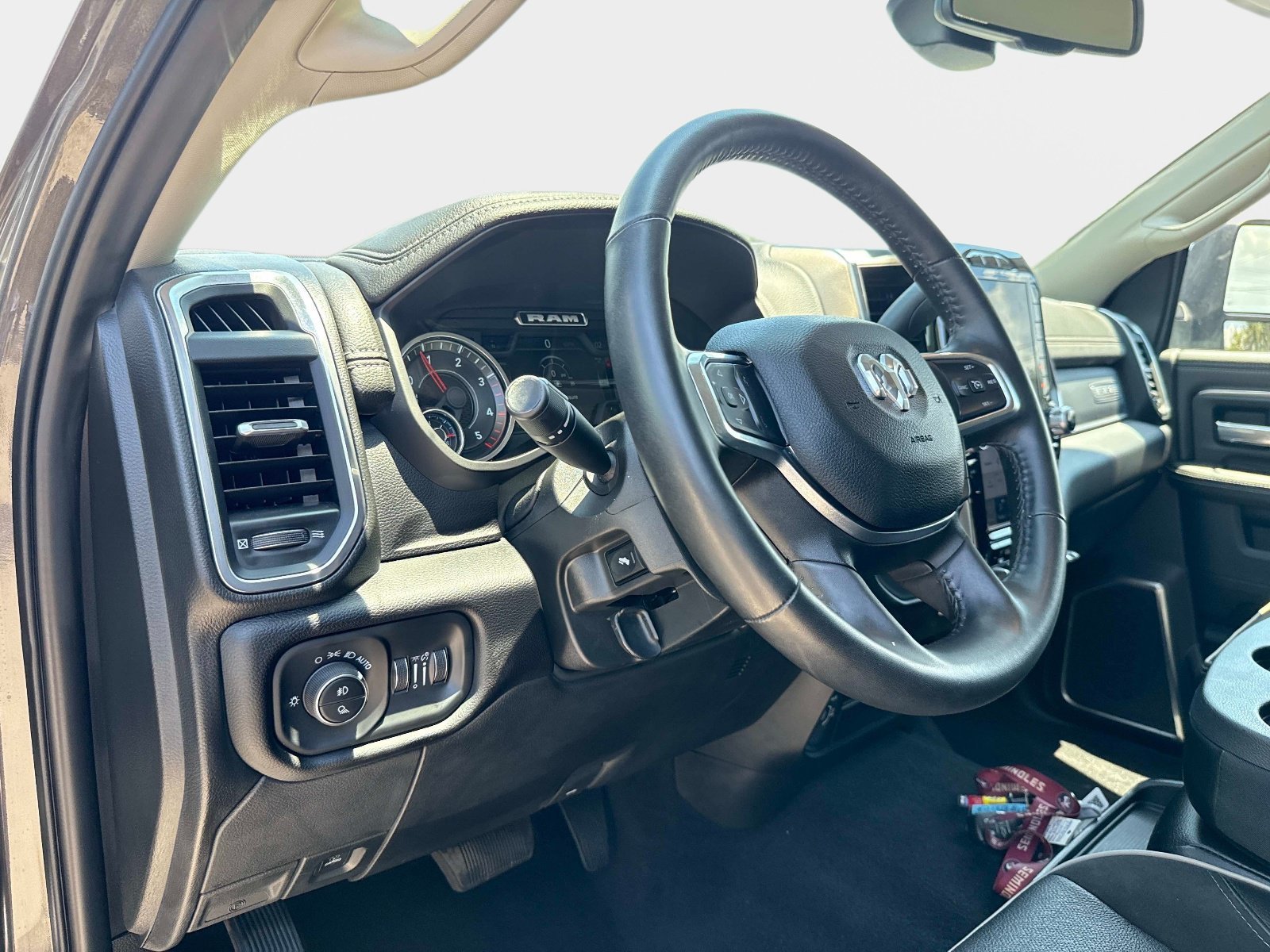 Used 2024 RAM 2500 Laramie AWD/4WD image 19
