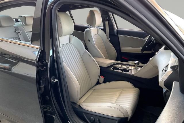 Used 2022 Genesis G70 3.3T w/ Sport Advanced Package image 20