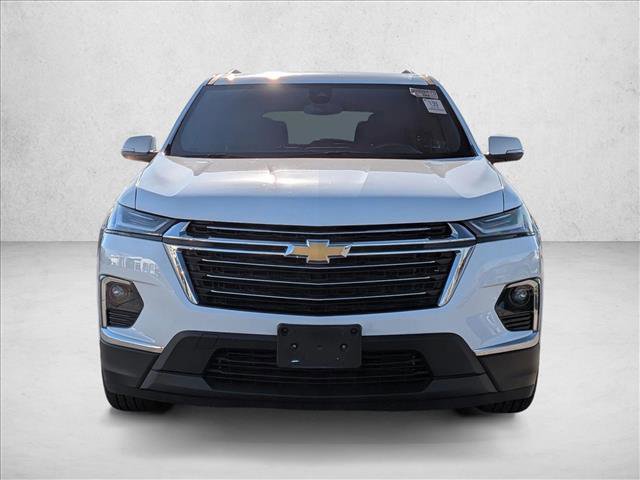 Used 2023 Chevrolet Traverse LT image 2