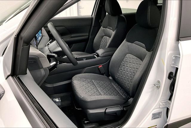 New 2026 Nissan Kicks SV image 10