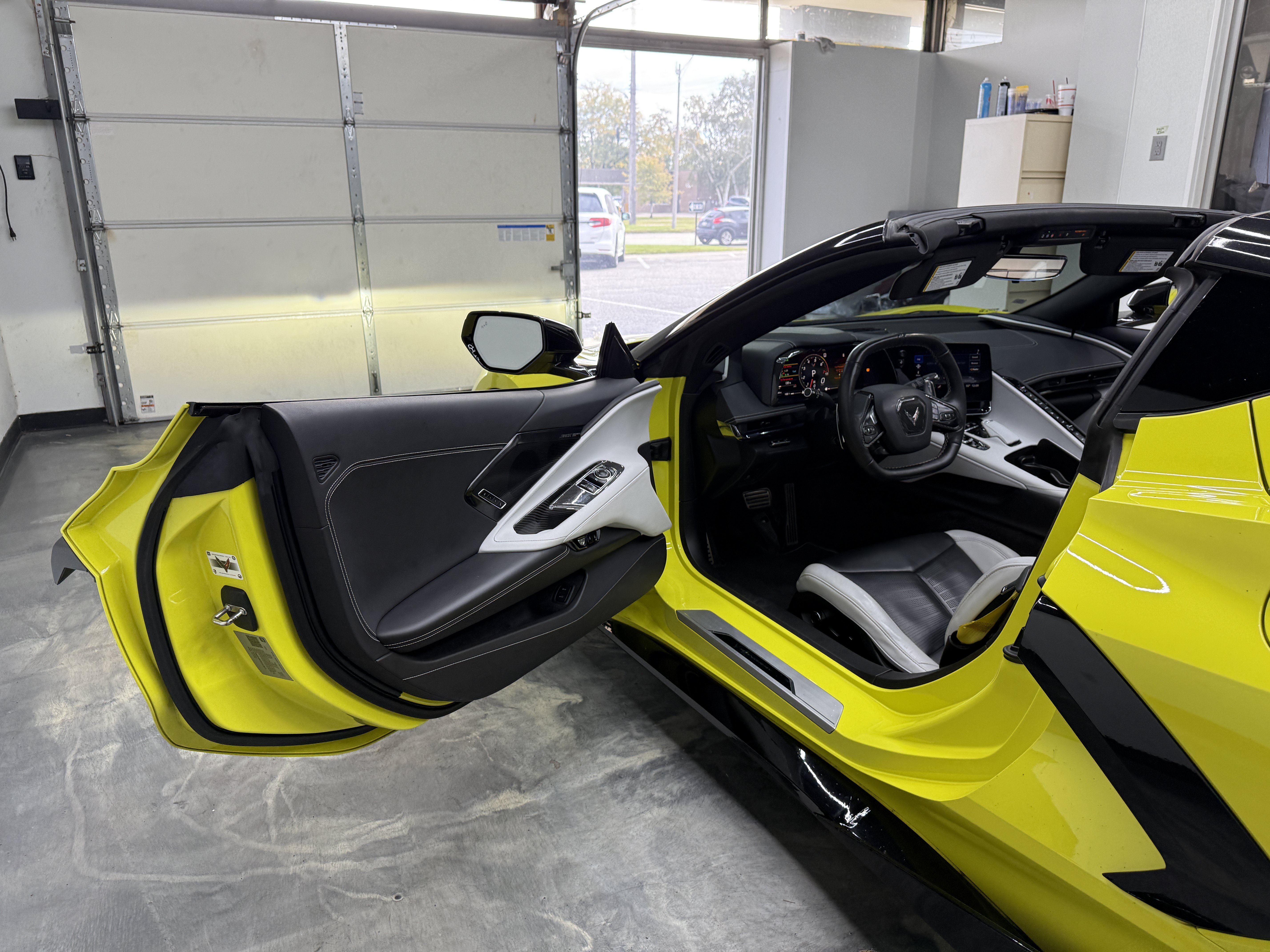 Used 2023 Chevrolet Corvette Stingray Preferred Cpe w/ Z51 Performance Package RWD image 14