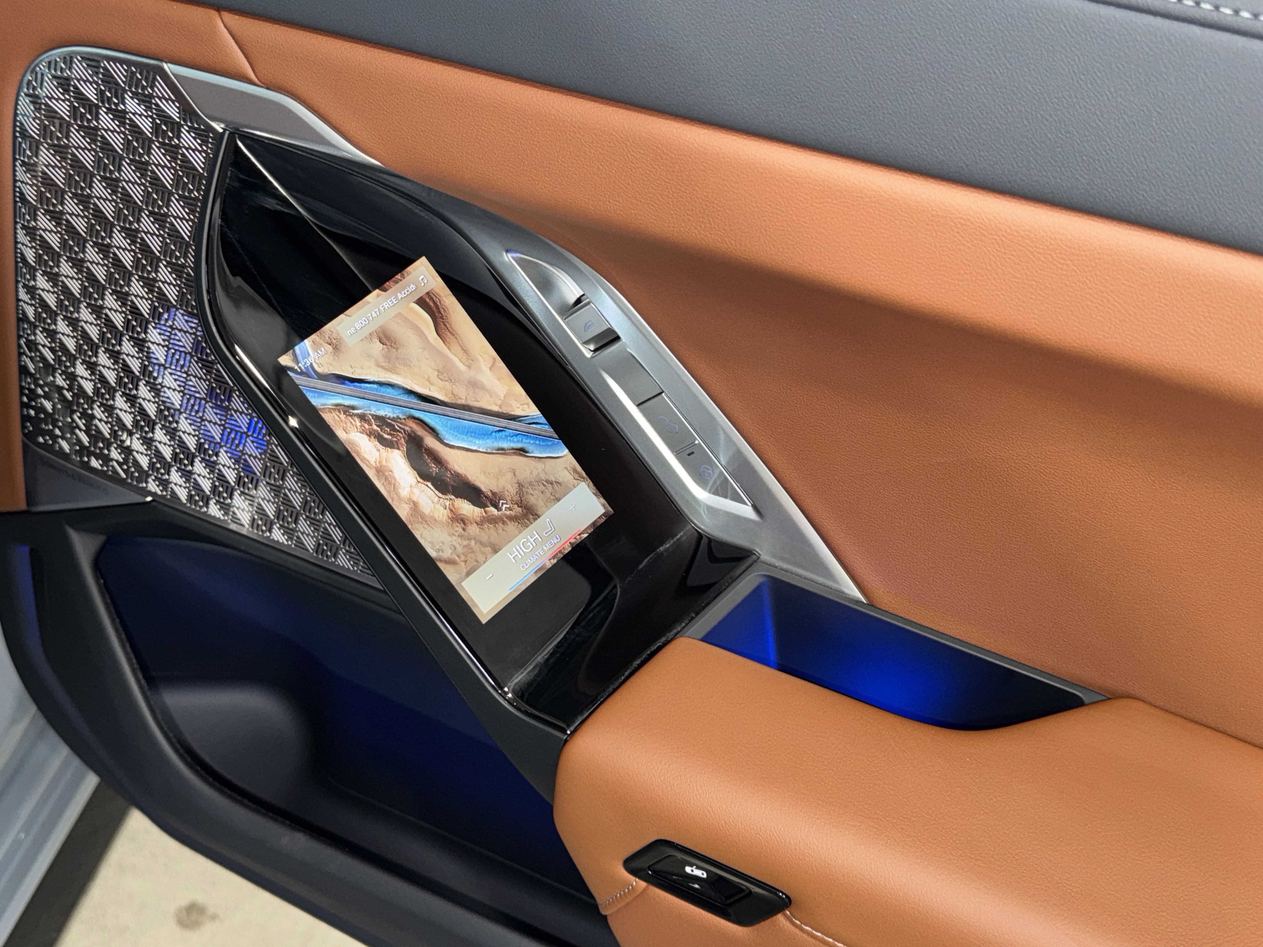 Used 2026 BMW 740i 740i w/ Premium Package image 12