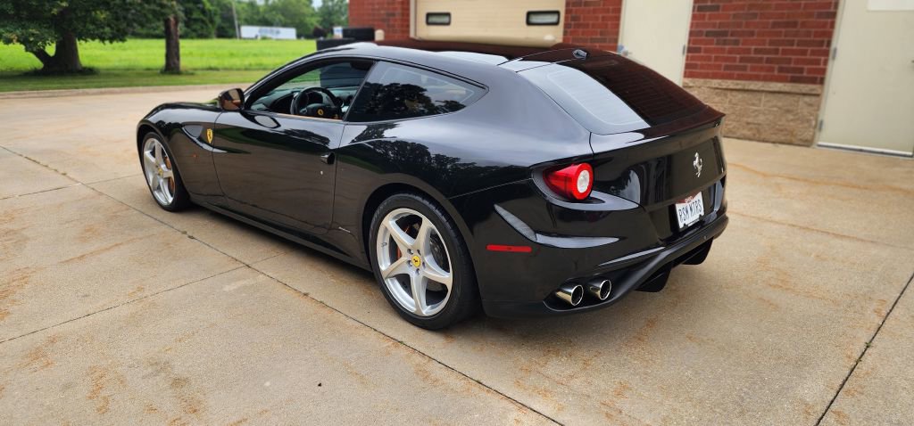Used 2016 Ferrari FF image 26