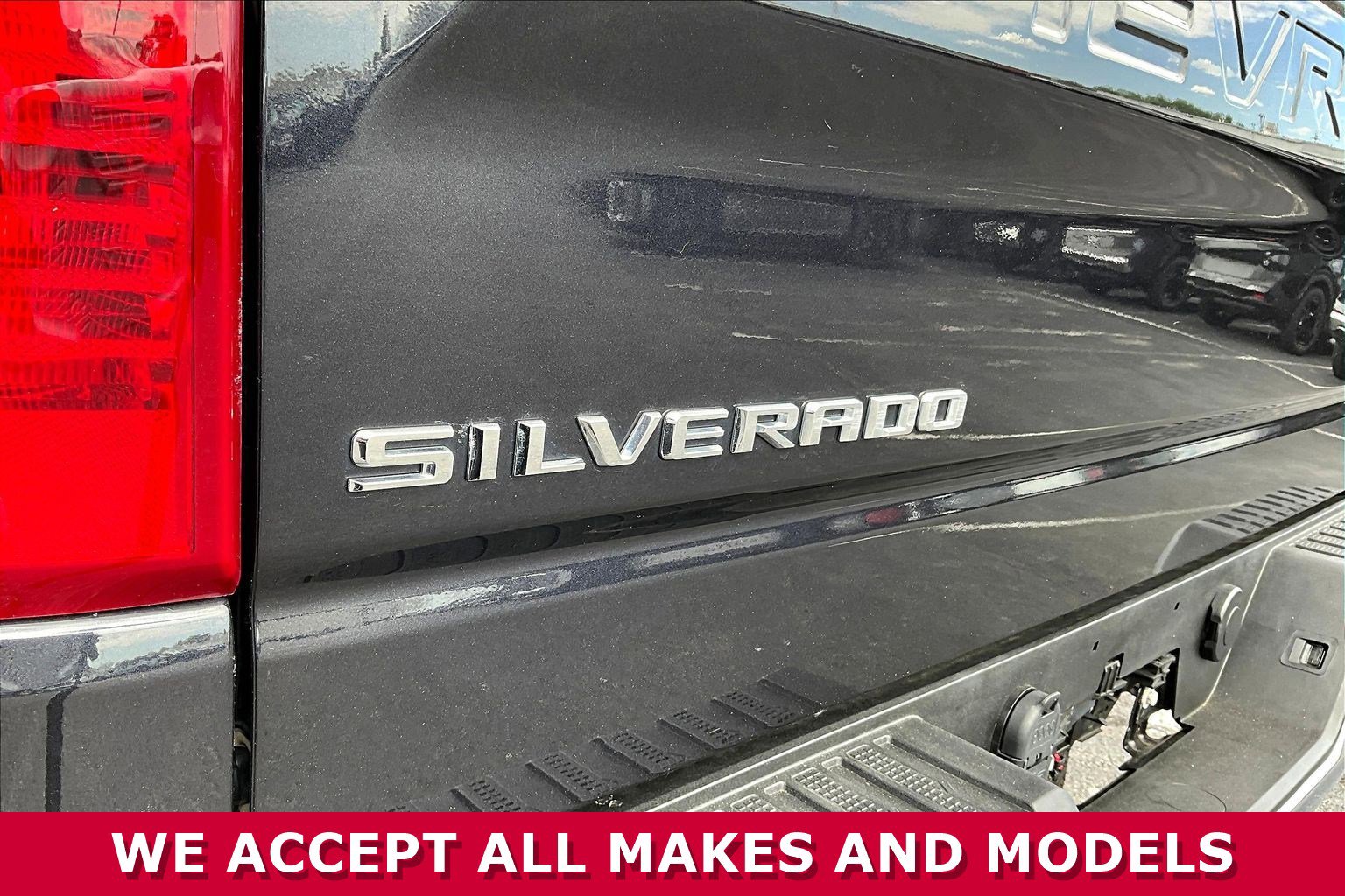 Used 2022 Chevrolet Silverado 1500 LT AWD/4WD image 22