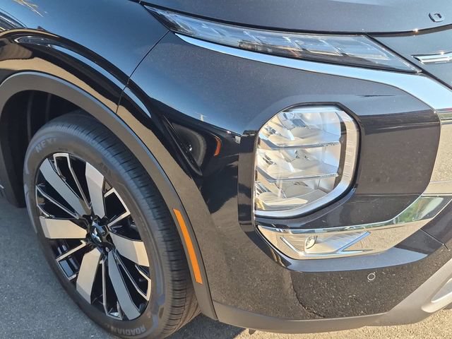 New 2026 Mitsubishi Outlander SE FWD image 9