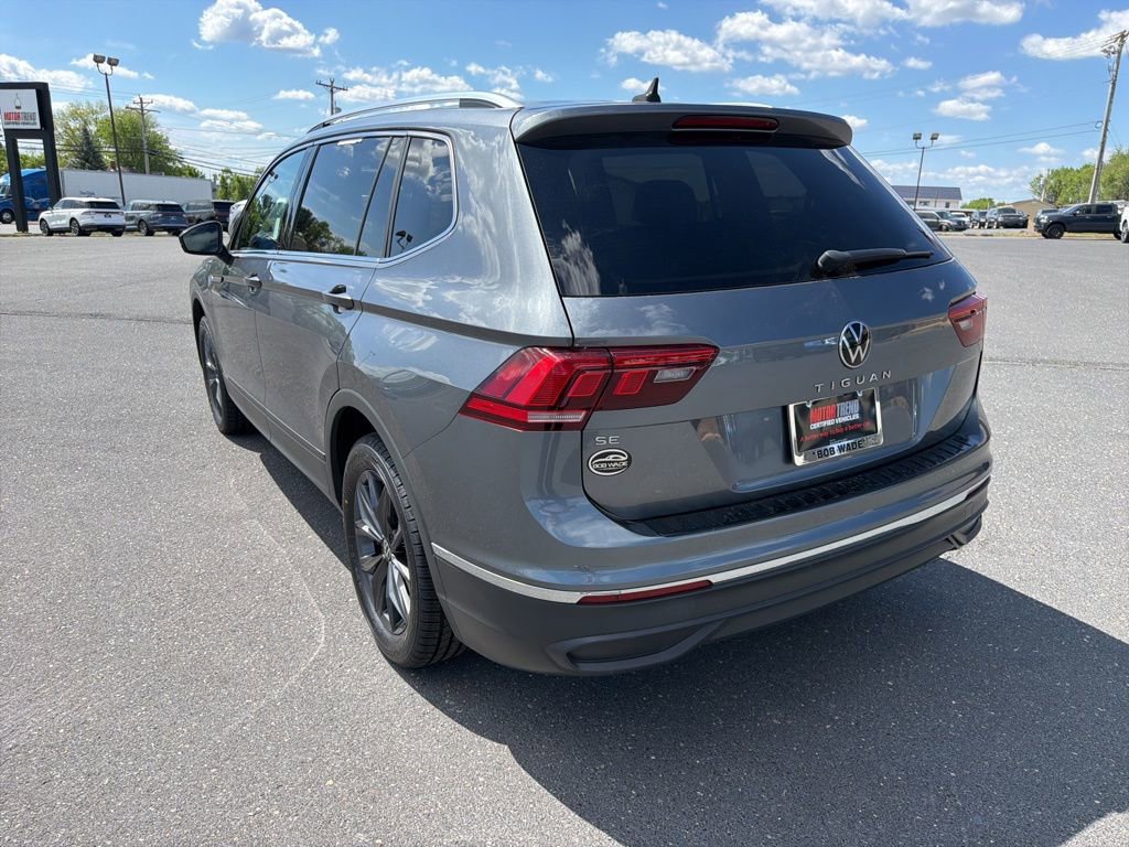 Used 2023 Volkswagen Tiguan SE FWD image 3