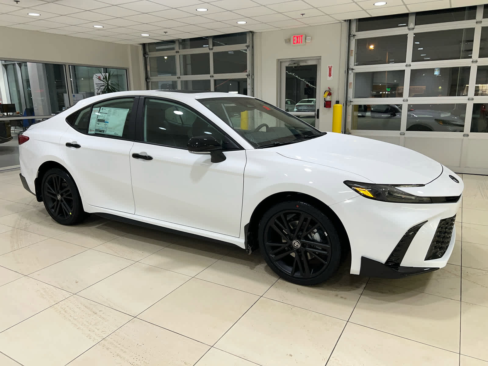 New 2026 Toyota Camry Hybrid w/ Multimedia Upgrade Package