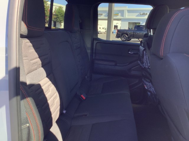 Used 2025 Nissan Frontier PRO-4X AWD/4WD image 32