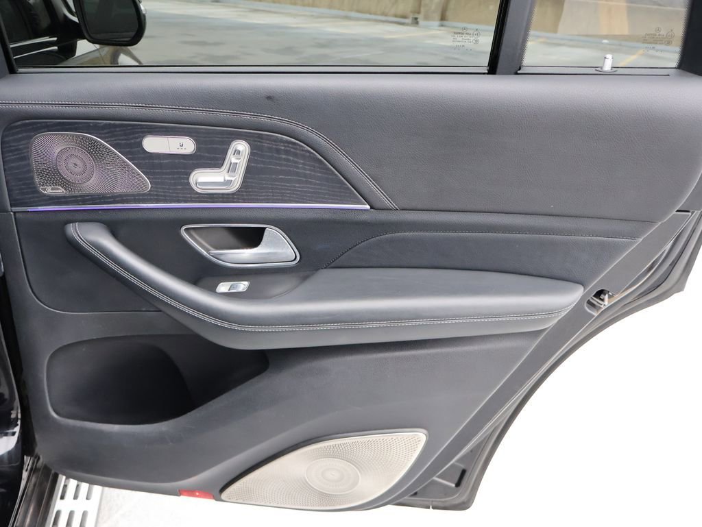 Used 2021 Mercedes-Benz GLS 580 4MATIC image 17