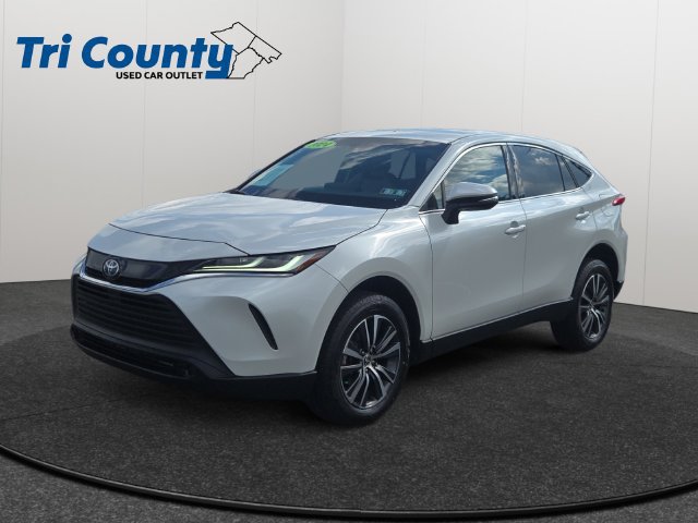 Certified 2024 Toyota Venza LE AWD/4WD image 3