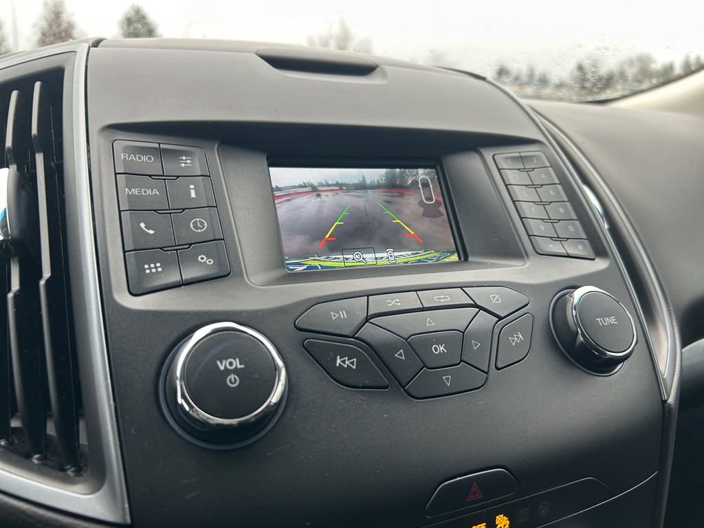 Used 2019 Ford Edge SE w/ SE Fleet Driver's Package image 19