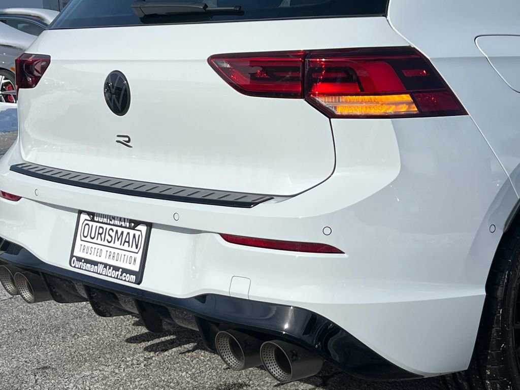 Used 2025 Volkswagen Golf R 2.0T image 6