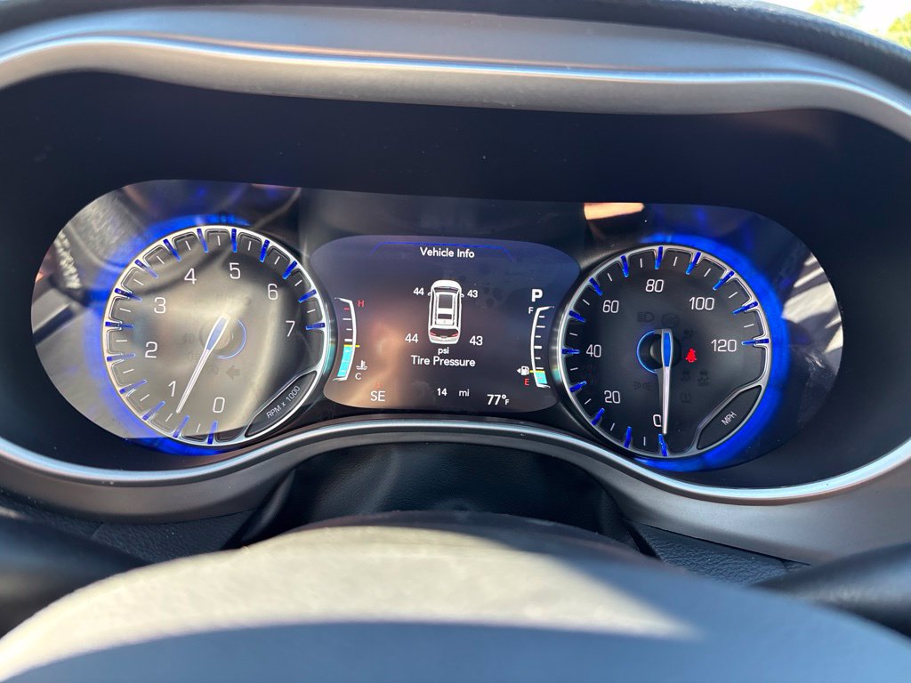 New 2027 Chrysler Pacifica Limited FWD image 40